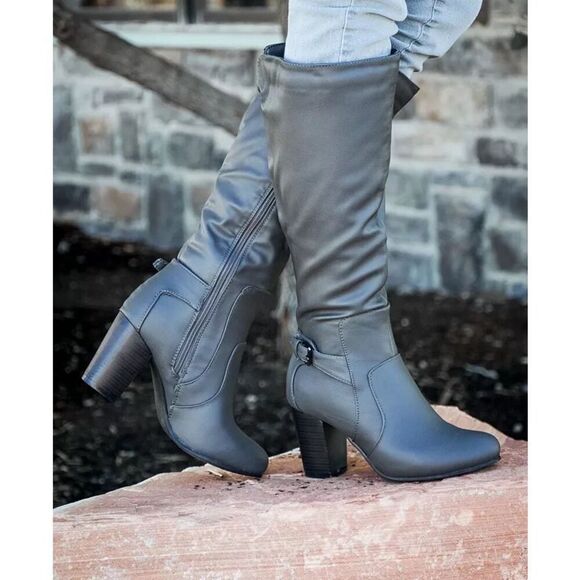 JOURNEE COLLECTION Women's Carver Boots, Color: Black. size: 8 - Picture 2 of 8